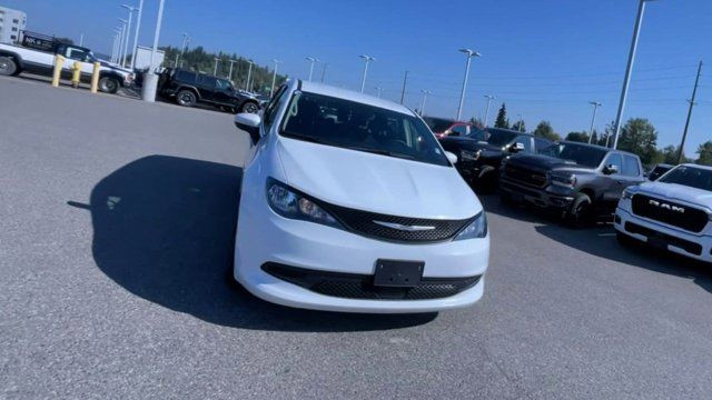 2023 Chrysler Grand Caravan SXT | Front Wheel Drive | 7 in Cars & Trucks in Prince George - Image 4