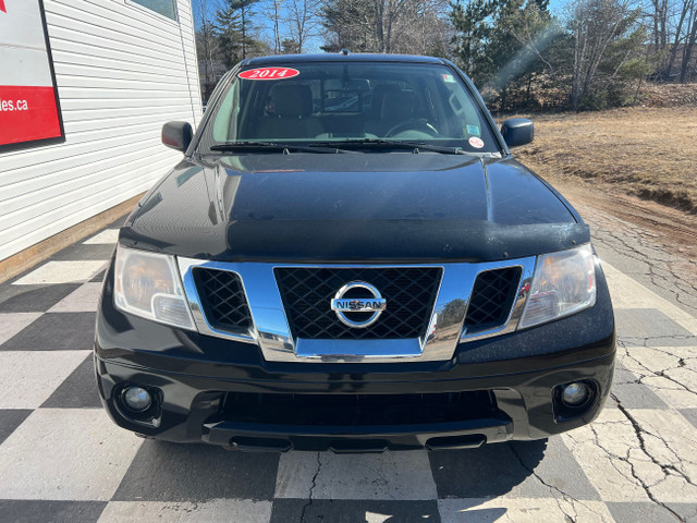 2014 Nissan Frontier SV - 4WD, Crew cab, Tow PKG, Bed liner, All in Cars & Trucks in Annapolis Valley - Image 2