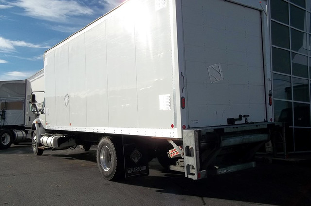2018 International Durastar 4x2 in Heavy Trucks in Edmonton - Image 2