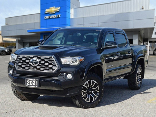 2021 Toyota Tacoma in Cars & Trucks in Penticton