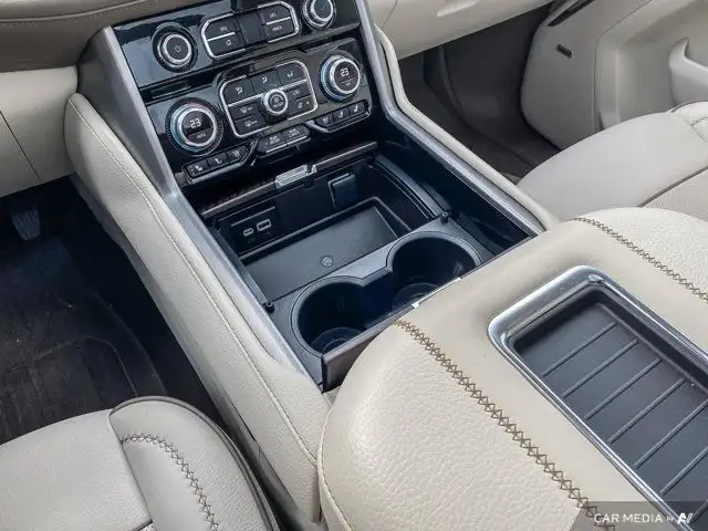 2023 GMC Yukon XL Denali 4x4 DIESEL Sunroof Nav Power Boards in Cars & Trucks in St. Albert - Image 22