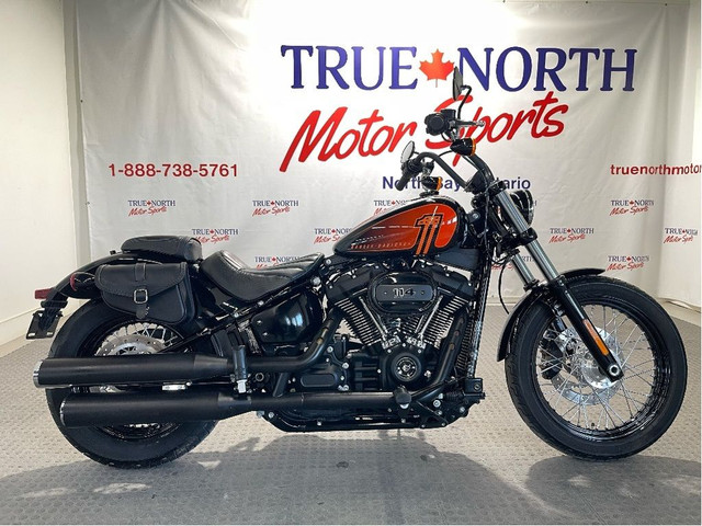 2021 Harley-Davidson Street Bob CANADIAN HARLEY/ONLY 7,552 KM/$5 in Street, Cruisers & Choppers in North Bay - Image 2