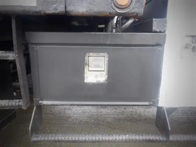 2008 ford F-550 Dump Box 2WD in Heavy Trucks in Richmond - Image 38