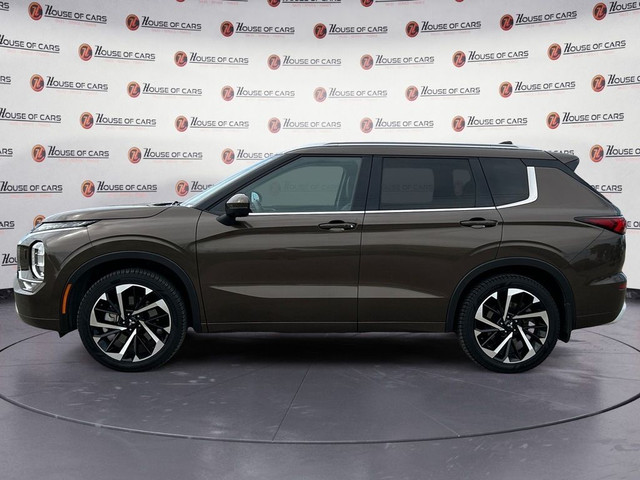 2024 Mitsubishi Outlander GT S-AWC / Heated Seats / Back up Cam  in Cars & Trucks in Calgary - Image 2