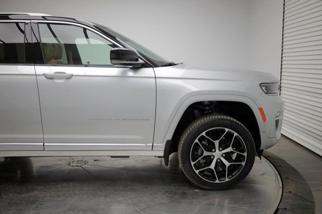2022 Jeep Grand Cherokee 4xe Summit Reserve in Cars & Trucks in Calgary - Image 3