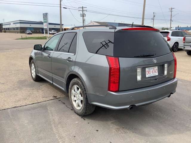 2006 Cadillac SRX in Cars & Trucks in Edmonton - Image 4