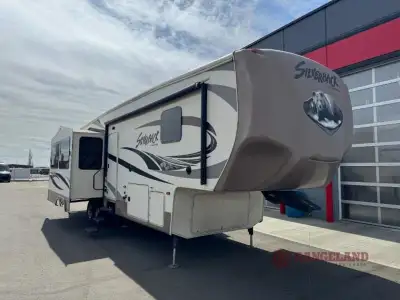 Call for details. 3 SLIDE OUTS; AUTO LEVELING JACKS; DOUBLE AXLES; DUAL PANE WINDOW; FIBREGLASS EXTE...