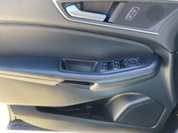 **WE WILL BEAT ANY DEALER IN THE CITY** Odometer is 4645 kilometers below market average! Agate Blac... (image 5)