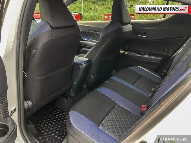 2020 Toyota C-HR XLE Premium in Cars & Trucks in Hamilton - Image 27