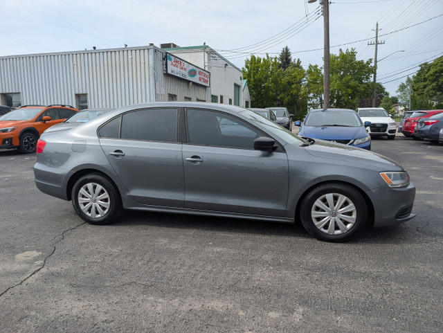 2013 Volkswagen Jetta Sedan 2.0L SOHC ~ CERTIFIED in Cars & Trucks in Hamilton - Image 2