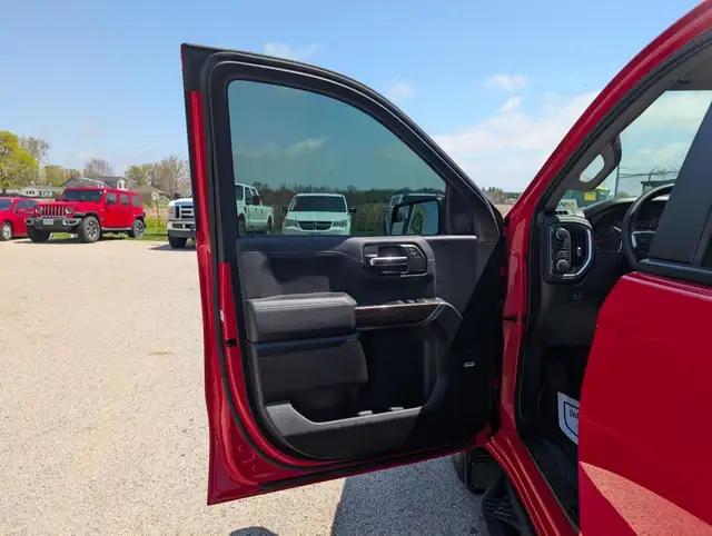 2019 Chevrolet Silverado 1500 LT Trail Boss in Cars & Trucks in London - Image 14