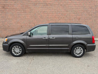 FINANCING AVAILABLE! STOW N GO, LEATHER, PUSH START, REARVIEW CAMERA, ALLOY WHEELS, REAR-SEAT ENTERT... (image 1)