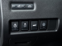 Experience the refined comfort and versatile performance of this 2023 Nissan Murano Platinum SUV. Wi... (image 7)