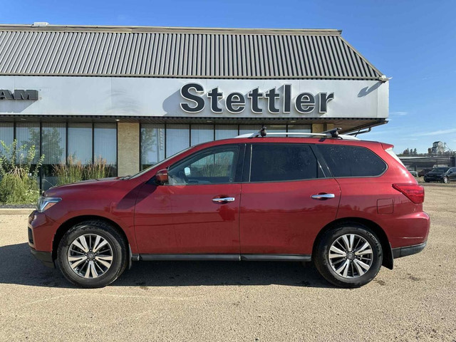 2017 Nissan Pathfinder SL in Cars & Trucks in Red Deer - Image 2