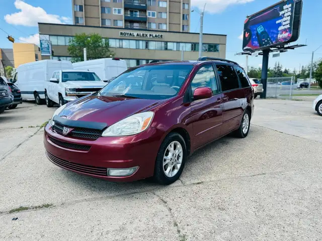 2004 Toyota Sienna XLE in Cars & Trucks in Edmonton - Image 4