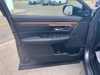 Humberview Volkswagen on the Queensway Experience luxury, reliability, and versatility in this 2020... (image 9)