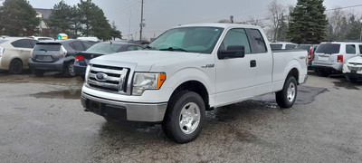 2012 Ford F-150 XLT - 4x4 - 4 Doors - Remote Key - Tow Package!