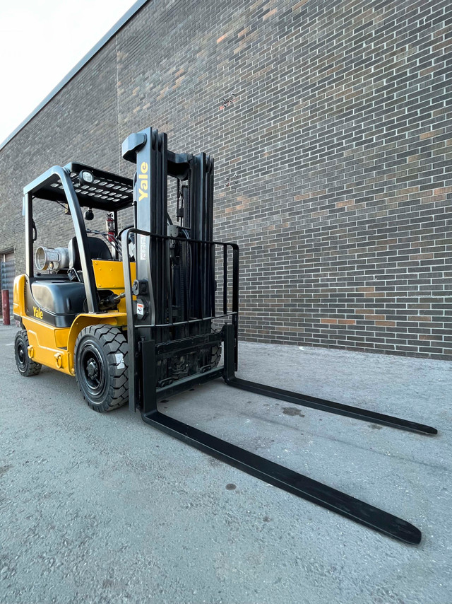 2018 YALE 6000lbs Cap OUTDOOR FORKLIFT CERTIFIED 3 stage side-sh in Heavy Equipment in Mississauga / Peel Region - Image 2