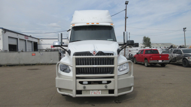 2018 Interantional LT625 6X4 HIGHWAY SLEEPER TRACTOR in Cars & Trucks in Edmonton - Image 3