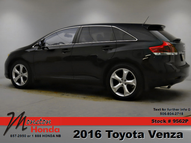  2016 Toyota Venza Base in Cars & Trucks in Moncton - Image 3
