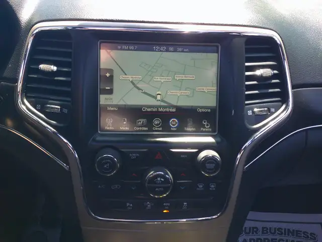 2015 Jeep Grand Cherokee Limited in Cars & Trucks in Ottawa - Image 17