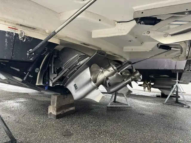 2020 Regal 35 Sport Coupe in Powerboats & Motorboats in Saskatoon - Image 19