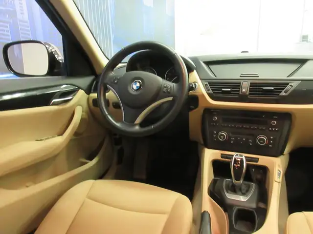 BMW X1 2012 X-DRIVE 28i JAMAIS ACCIDENTE 110 100 KM TRES PROPRE in Cars & Trucks in Lévis - Image 14