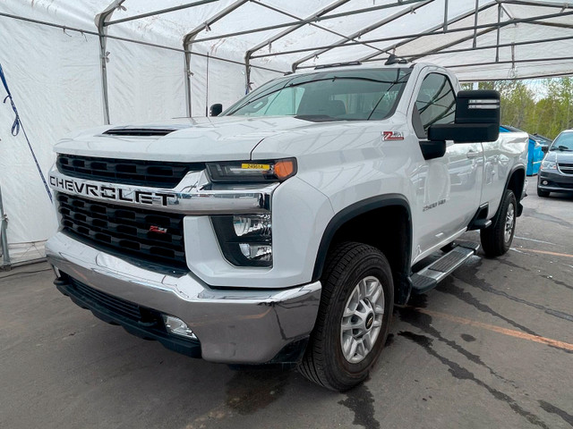 2022 Chevrolet Silverado 2500HD LT 4X4 V8 *BOITE 8 PI* SIÈGES /  in Cars & Trucks in Laurentides