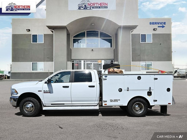 2016 RAM 3500 Chassis ST/SLT/Laramie SERVICE TRUCK 4X4 AIR CO... in Cars & Trucks in Edmonton - Image 3