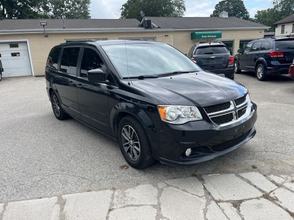 2016 Dodge GRAND CARAVAN in Cars & Trucks in London - Image 3