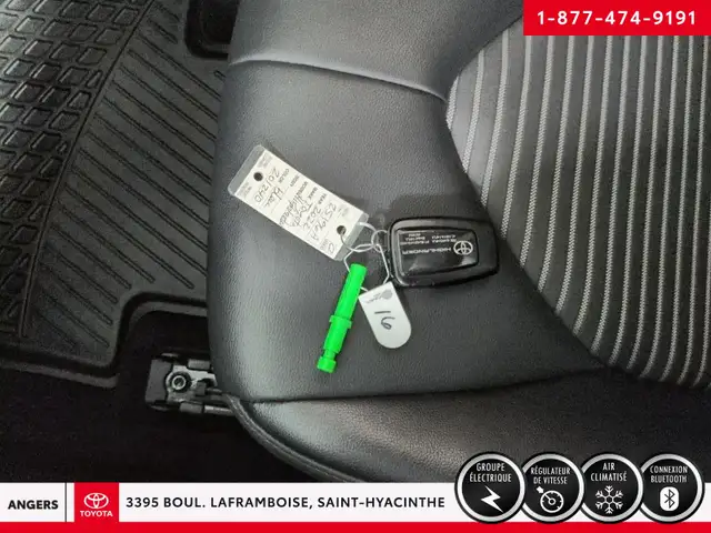 2022 Toyota Highlander in Cars & Trucks in Saint-Hyacinthe - Image 24