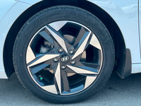 White 4D Sedan I4 CVT FWD | Heated Seats, | Bluetooth, | Sunroof, 4-Wheel Disc Brakes, 8 Speakers, A... (image 4)