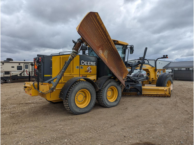 2014 John Deere Grader 870G in Heavy Equipment in Kamloops - Image 3