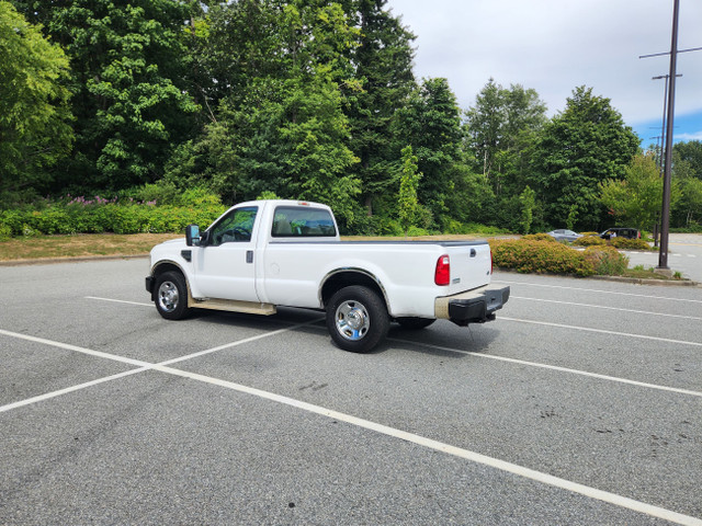 2008 Ford F 350 XL in Cars & Trucks in Delta/Surrey/Langley - Image 3