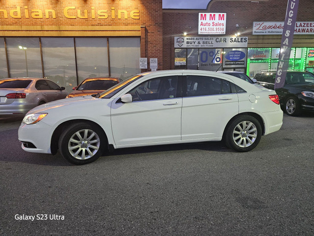 2013 Chrysler 200 4dr Sdn Touring*EXTRA CLEAN*LOW KM* in Cars & Trucks in City of Toronto - Image 4