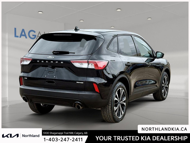 2021 Ford Escape SE in Cars & Trucks in Calgary - Image 4