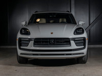 Engine: 4 Cylinder Engine L/100Km City: 12.4 L/100Km Hwy: 9.6 Safety Equipment Aide à la conduite da... (image 9)