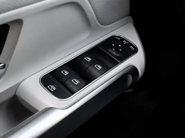 2021 Mercedes-Benz GLB 250 |AMG PKG|PANOROOF|HEATED SEATS|APPLE  in Cars & Trucks in City of Toronto - Image 15