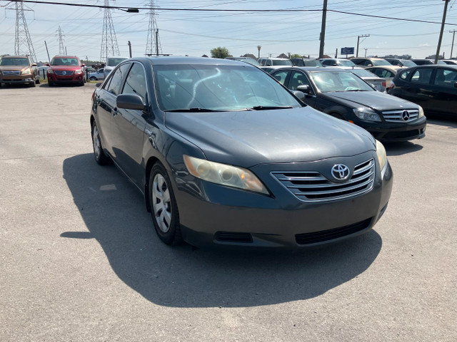 2007 Toyota Camry Hybrid  in Cars & Trucks in Laval / North Shore - Image 3