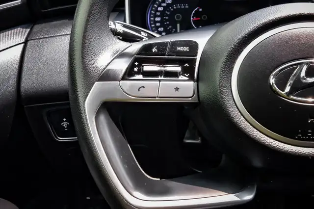 2022 Hyundai Tucson Essential • HEATED SEATS • CP/AA • REAR CAM in Cars & Trucks in Cornwall - Image 18