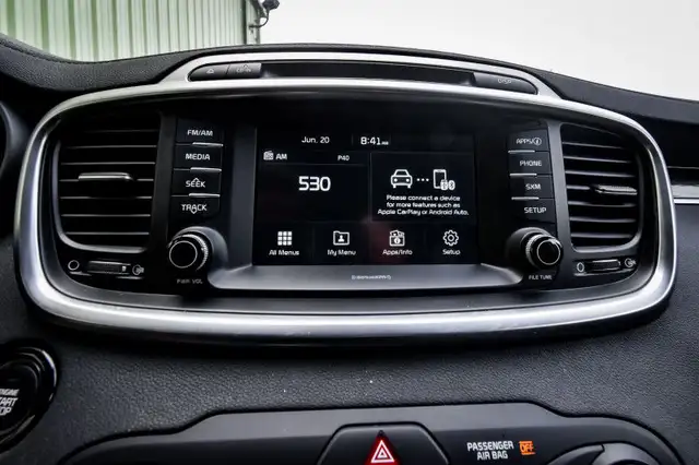 2018 Kia Sorento EX V6 • HEATED LEATHER • PREM. AUDIO • CP/AA dans Autos et camions dans Kingston - Image 25