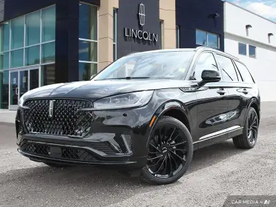 Cooled Leather Seats, Dynamic Handling Package, Full Rear Console! With a plush interior, a stunning...