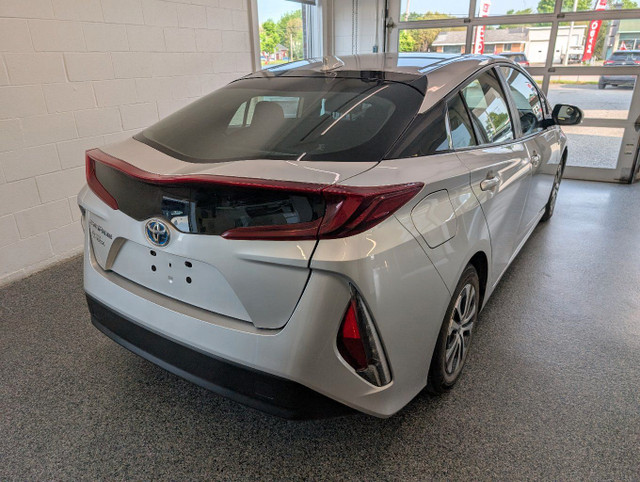 2022 Toyota PRIUS PRIME BRANCHABLE, GARANTIE JUSQU EN 2026, in Cars & Trucks in Sherbrooke - Image 4