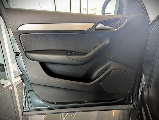 2018 Audi Q3 Progressiv in Cars & Trucks in City of Montréal - Image 18