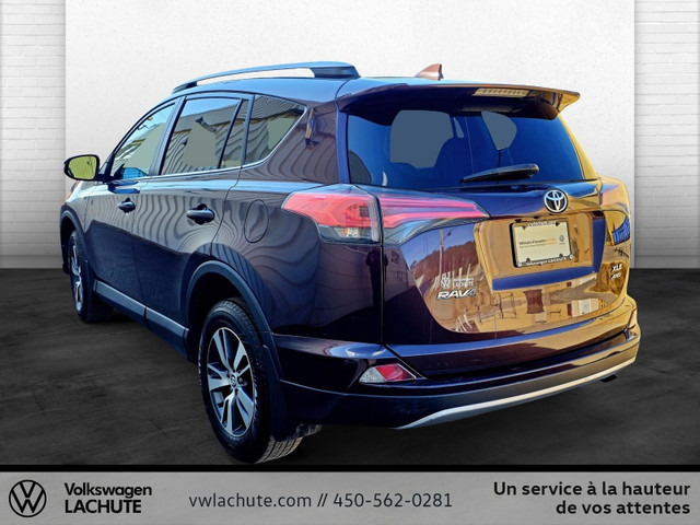 2018 Toyota RAV4 RAV4+XLE+AWD+8 PNEUS+TOIT+!EXCELLENTE CONDITION in Cars & Trucks in Laurentides - Image 3