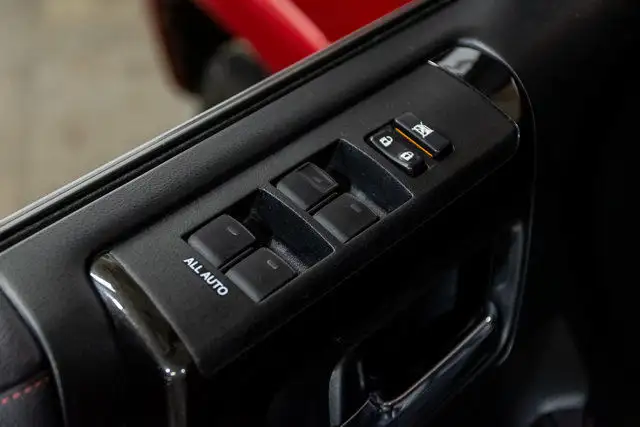 2021 Toyota 4Runner TRD Off Road Premium 4WD | Diff. arrière in Cars & Trucks in City of Montréal - Image 20