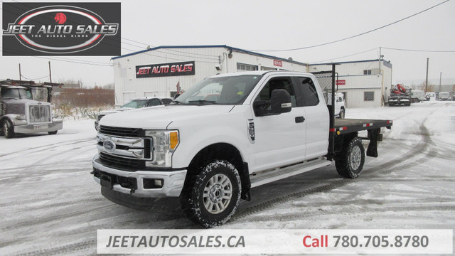 2017 FORD F-350 XLT EXTENDED CAB FLAT DECK in Heavy Equipment in Vancouver
