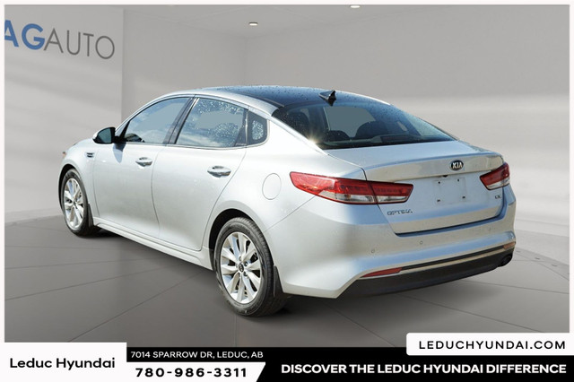 2016 Kia Optima EX Tech 17-inch alloy wheels, Panoramic sunroof  in Cars & Trucks in Edmonton - Image 4