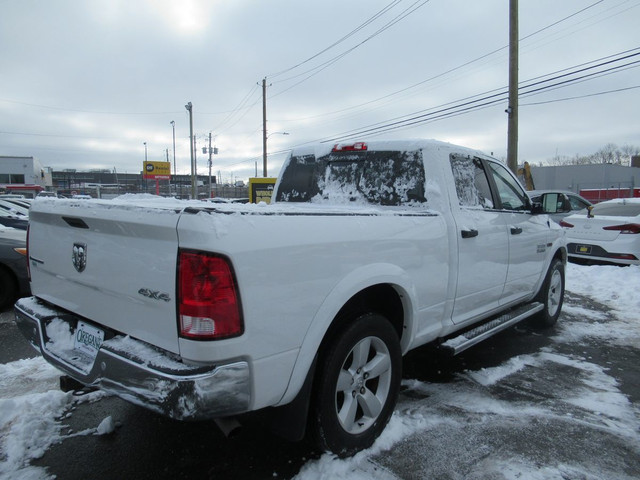 2016 Dodge RAM 1500 Outdoorsman 4x4 Crew Cab Pickup CLEAN CARFAX in Cars & Trucks in City of Halifax - Image 4