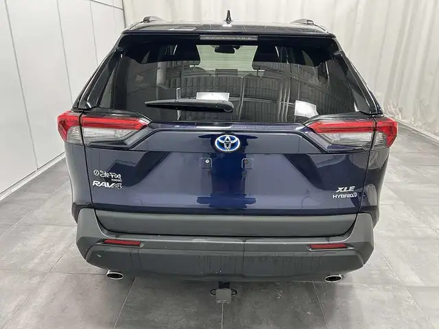 2020 Toyota RAV4 XLE AWD - TOIT OUVRANT - VOLANT CHAUFFANT - MAG in Cars & Trucks in Québec City - Image 7